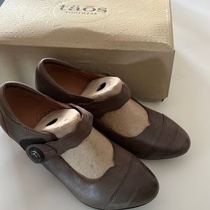 Taos comfort heels